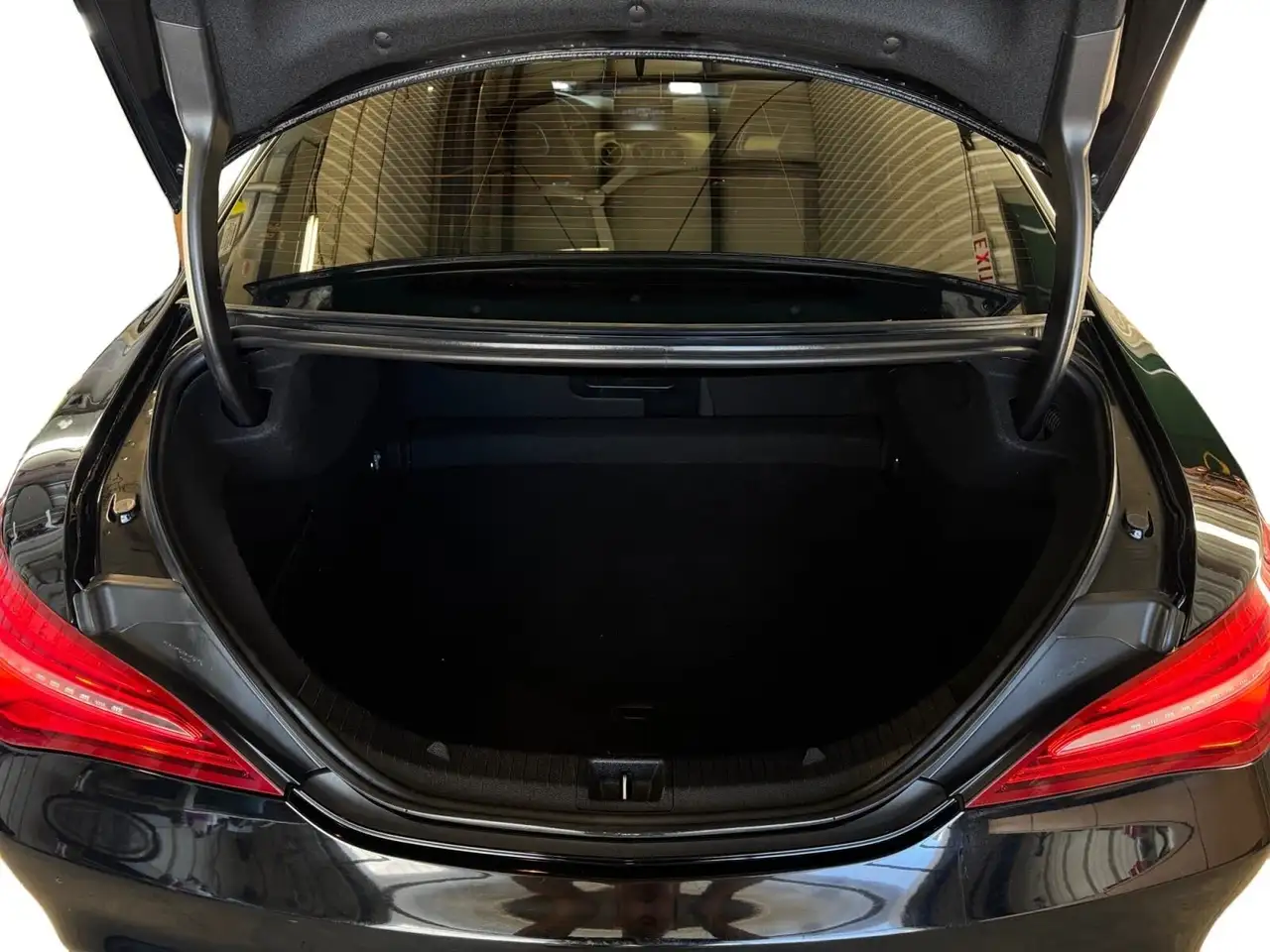 Mercedes-Benz CLA photo Mercedes-Benz CLA
