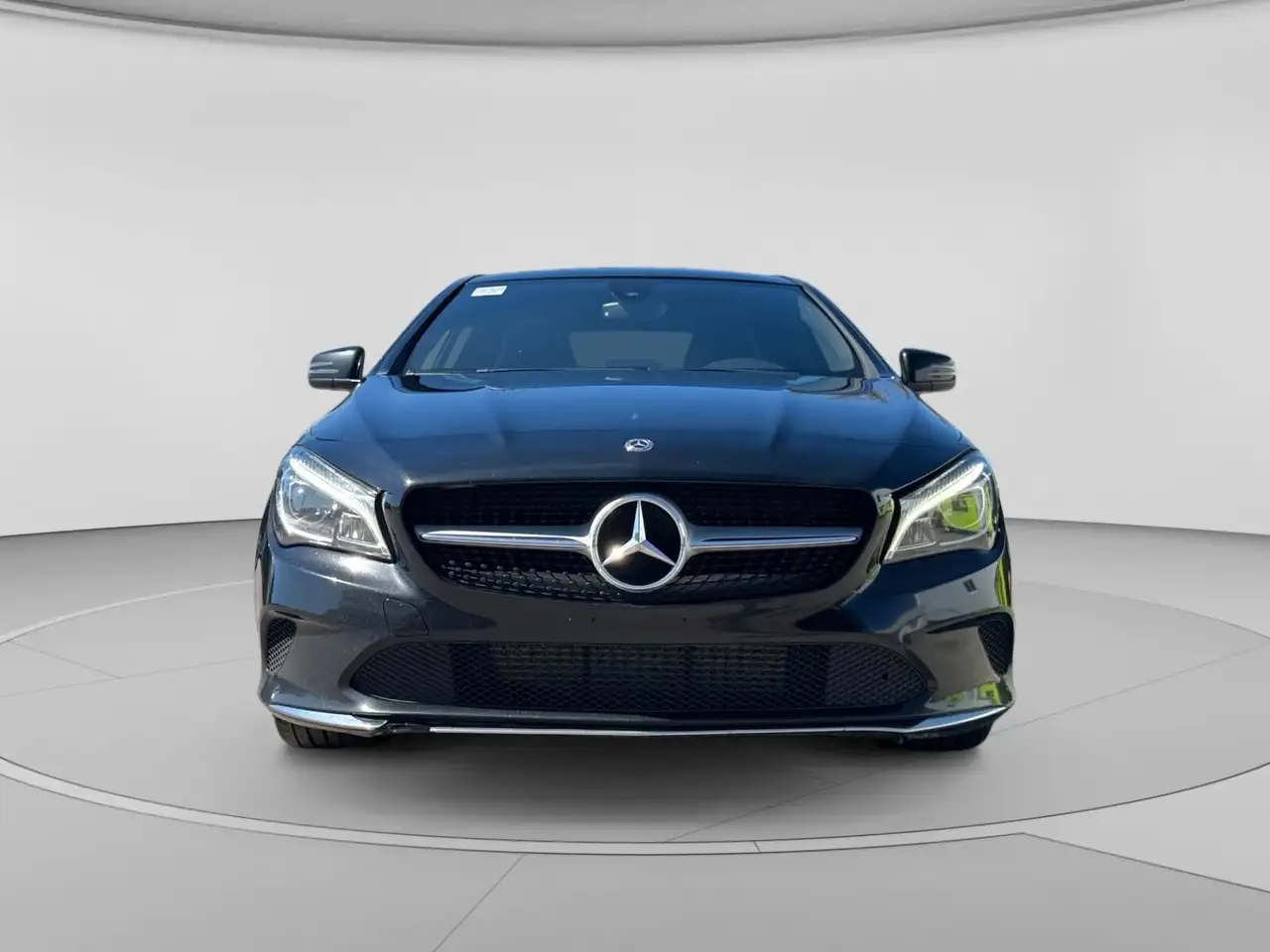 Mercedes-Benz CLA photo Mercedes-Benz CLA