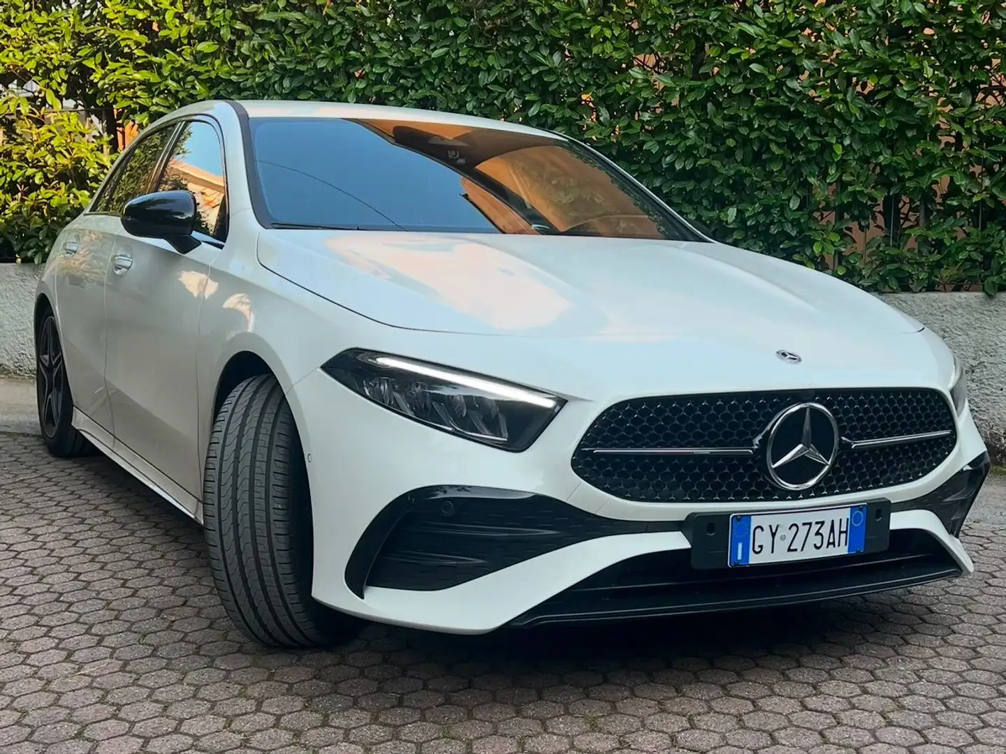 Mercedes-Benz A 180 Classe A - W177 2023 AMG Line Advanced Plus auto Bianco - 1
