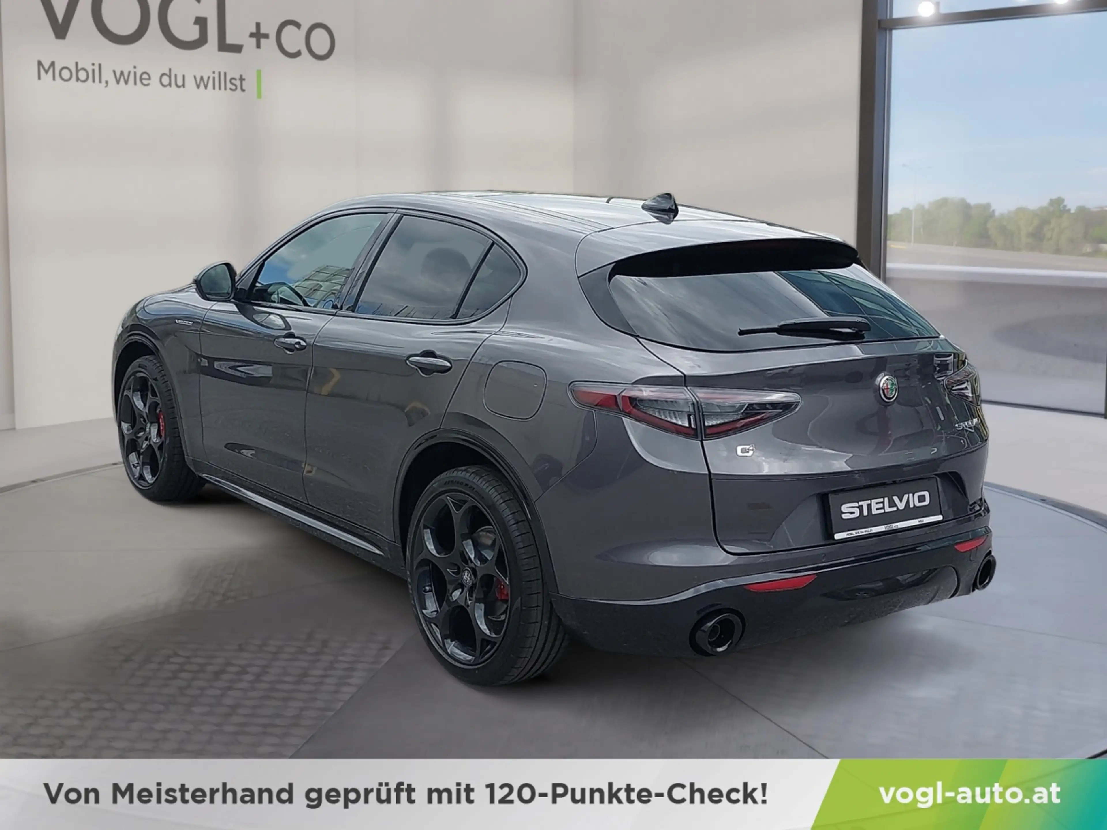 Alfa Romeo Stelvio Veloce 2,2 210PS Q4 — photo 3