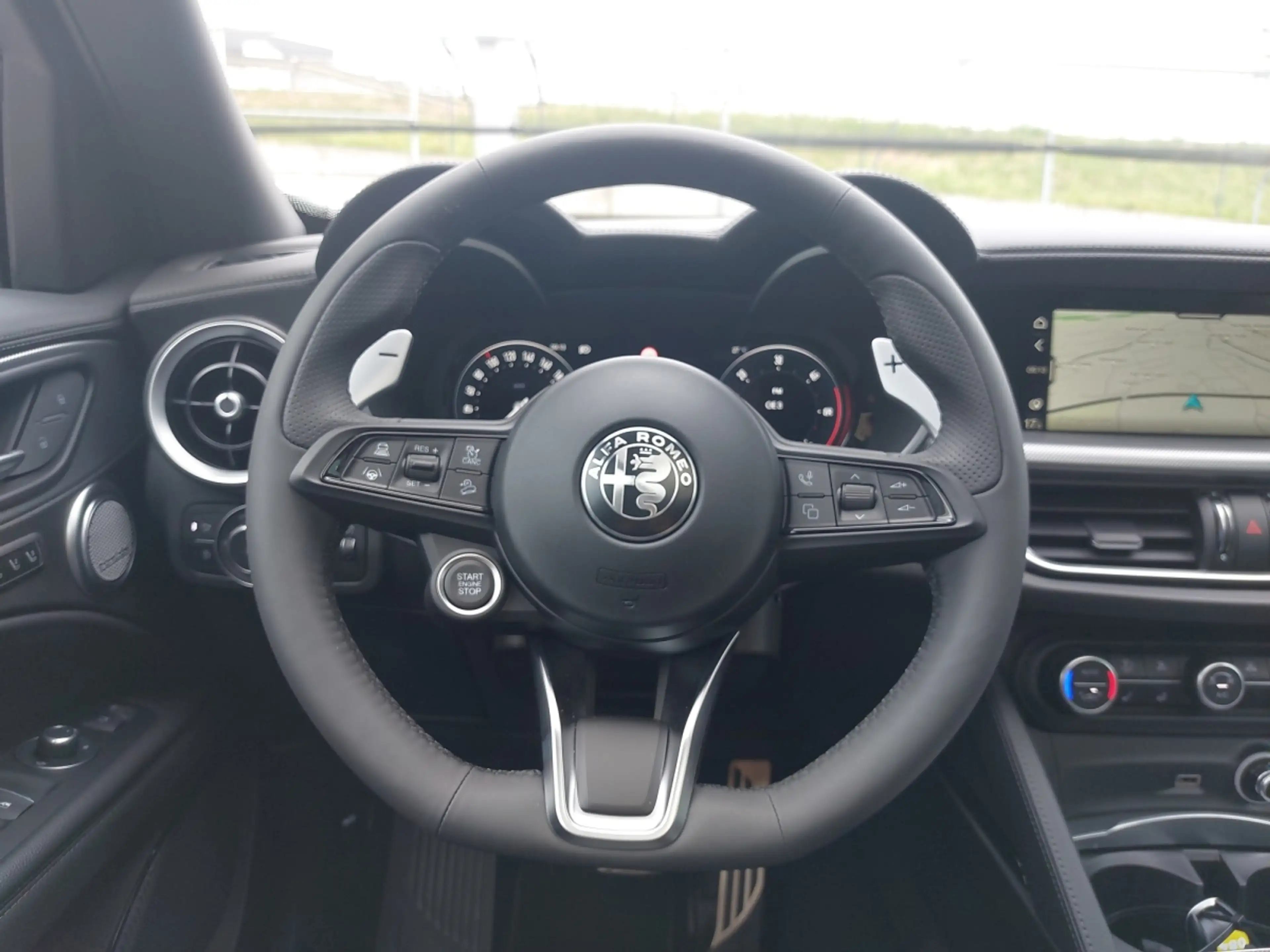 Alfa Romeo Stelvio Veloce 2,2 210PS Q4 — photo 13