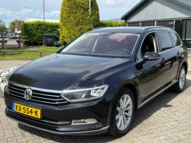 2016 Volkswagen Passat in Black for sale