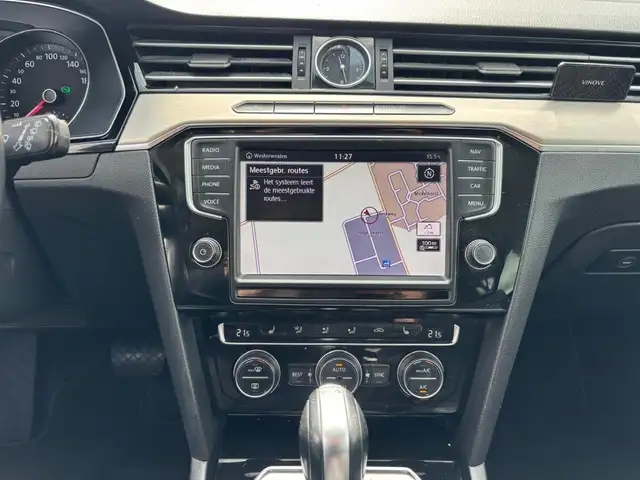 Volkswagen Passat view 15