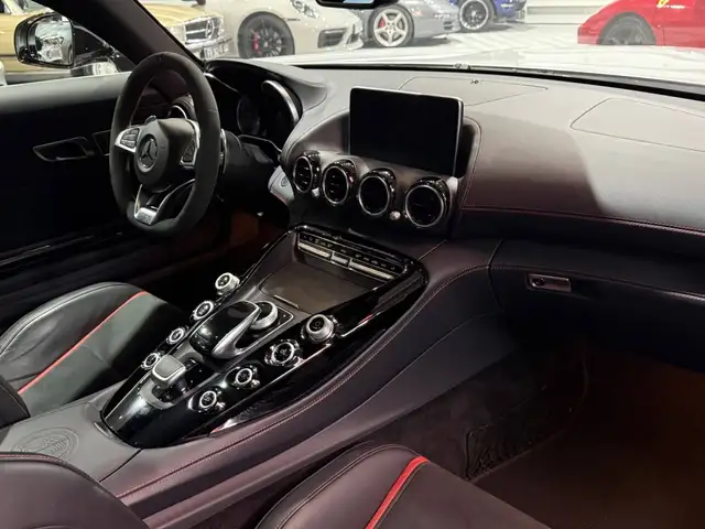 Mercedes-Benz Amg GT view 8