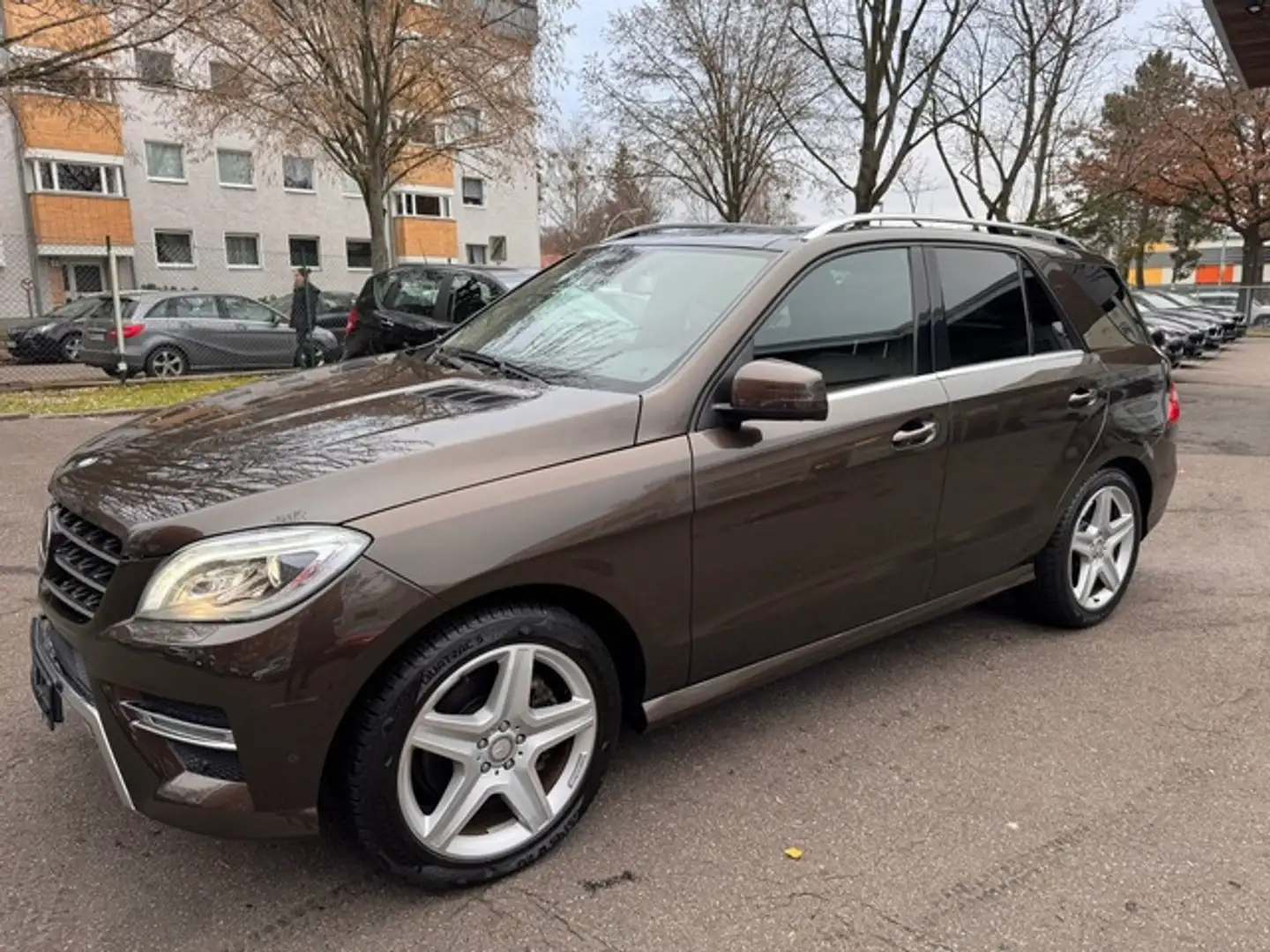 Mercedes-Benz ML 350 CDI BlueTEC 4Matic AMG *VOLLAUSSTATTUNG* Barna - 1