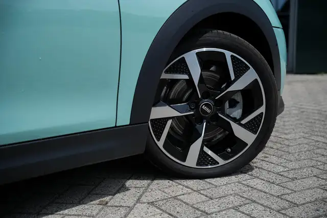 Mini Cooper Cooper view 23