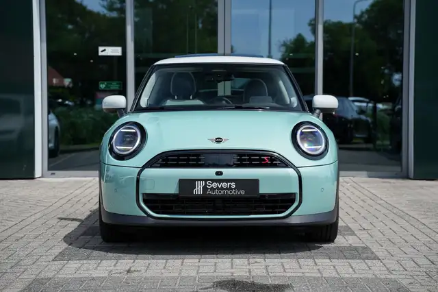 Mini Cooper Cooper view 8