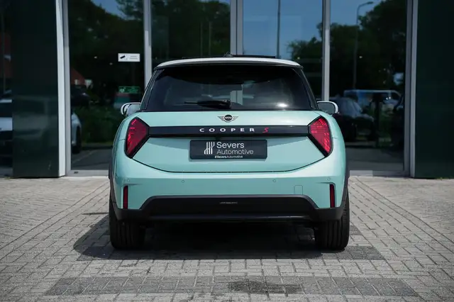Mini Cooper Cooper view 9