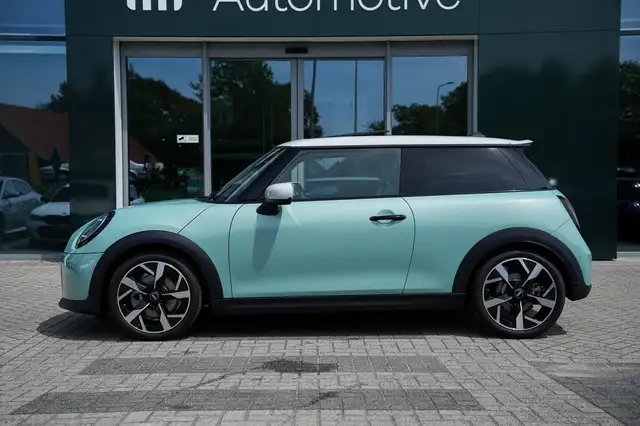 Mini Cooper Cooper view 5