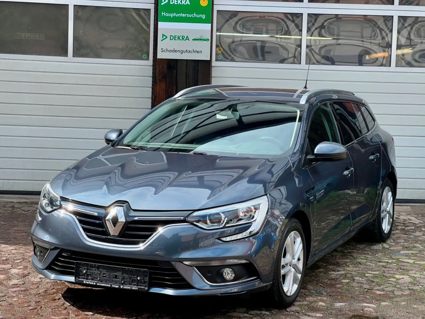 Renault Megane ENERGY dCi 130 Limited Grandtour Grau - 2