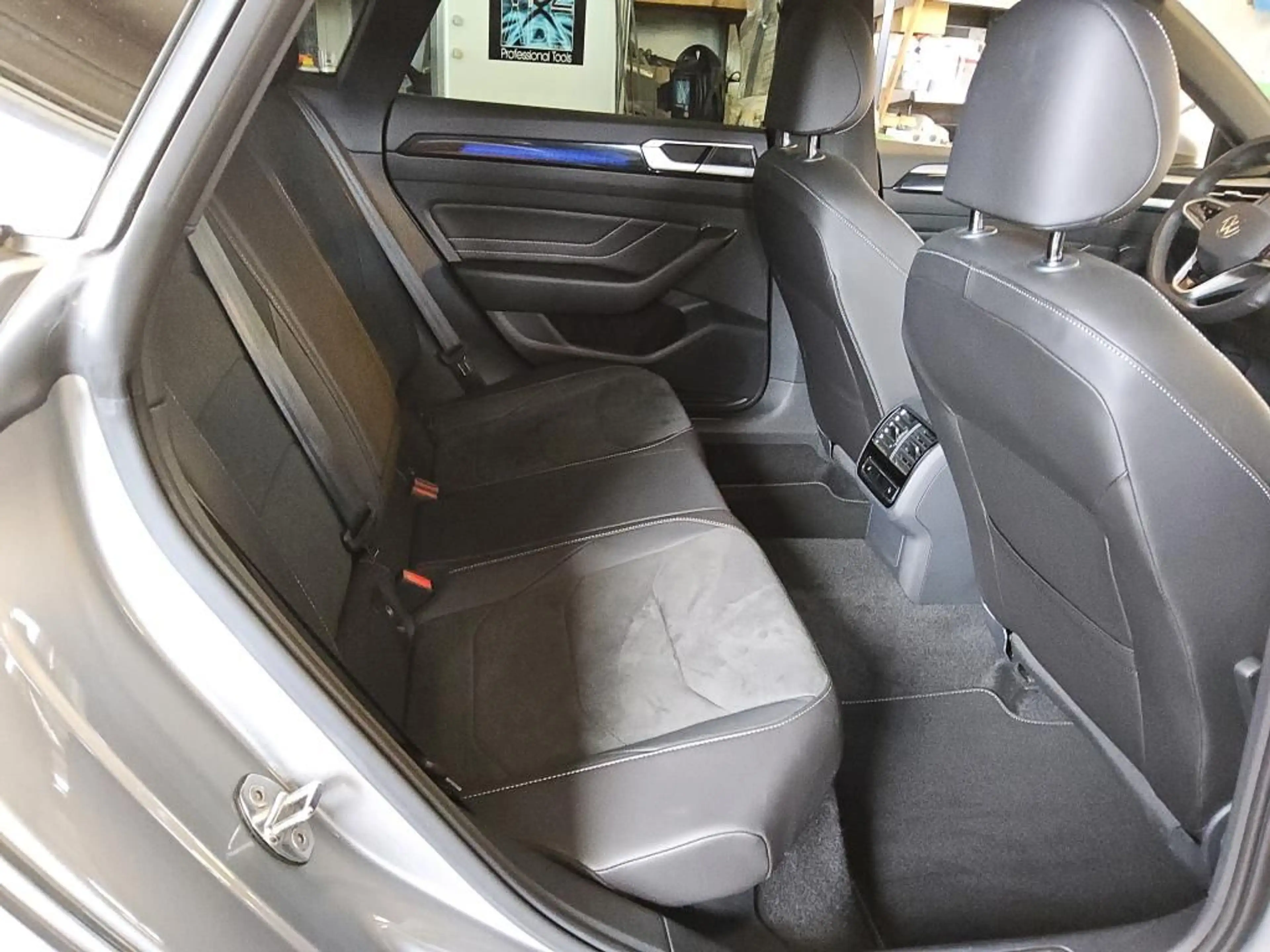 Volkswagen Arteon SB TSI DSG R-Line Matrix 360° HZ Standhei — photo 7