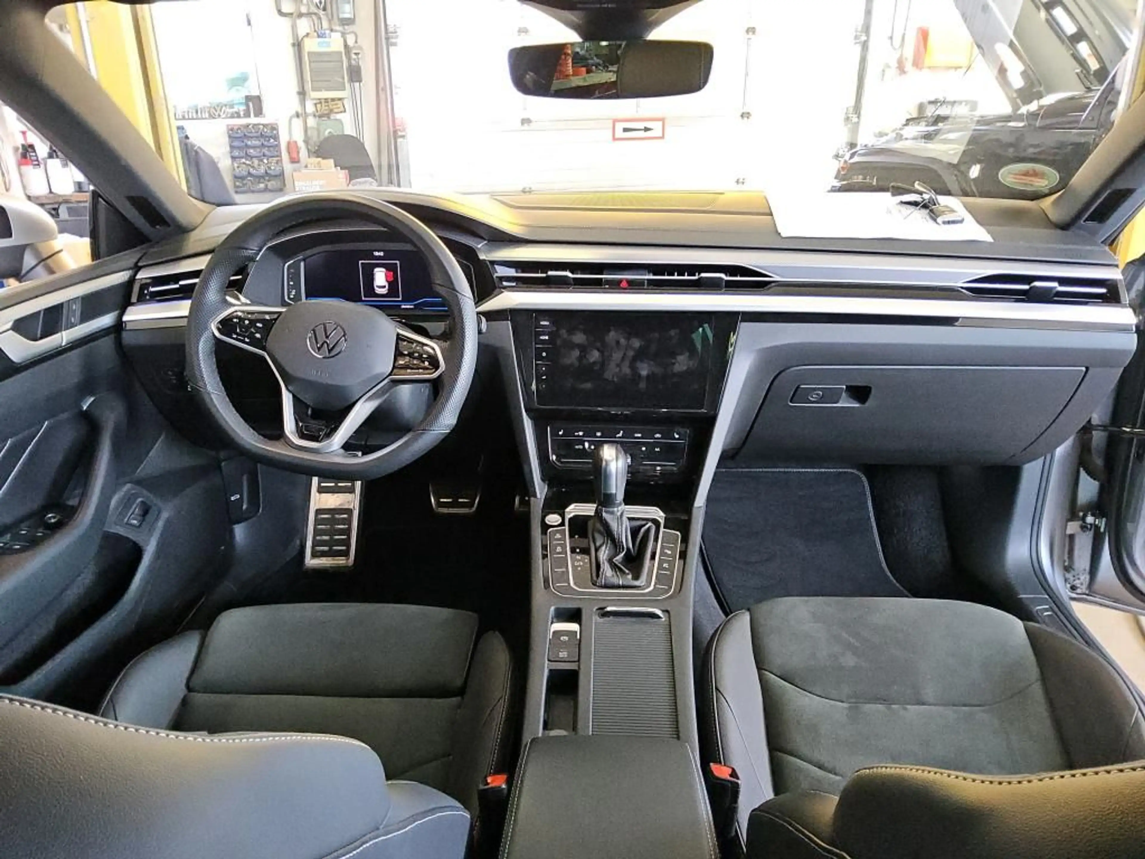 Volkswagen Arteon SB TSI DSG R-Line Matrix 360° HZ Standhei — photo 8