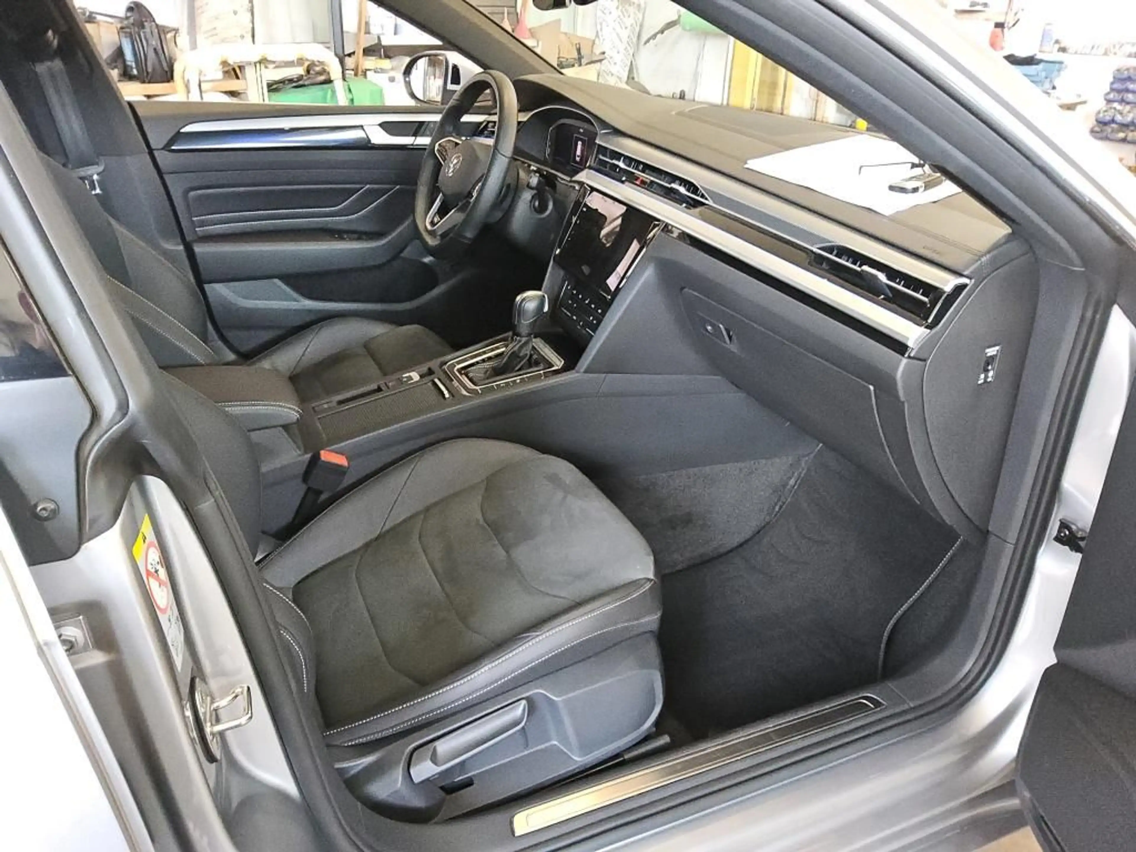 Volkswagen Arteon SB TSI DSG R-Line Matrix 360° HZ Standhei — photo 6