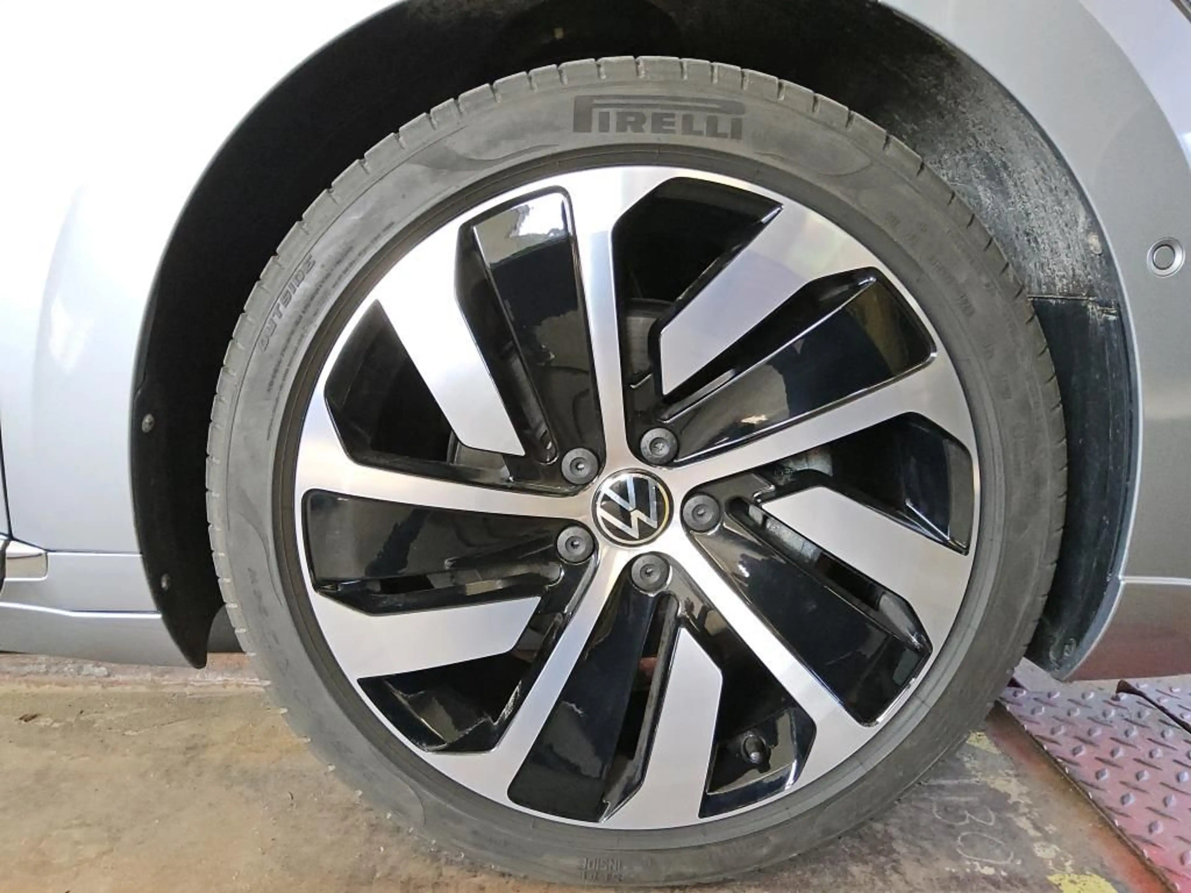Volkswagen Arteon SB TSI DSG R-Line Matrix 360° HZ Standhei — photo 5