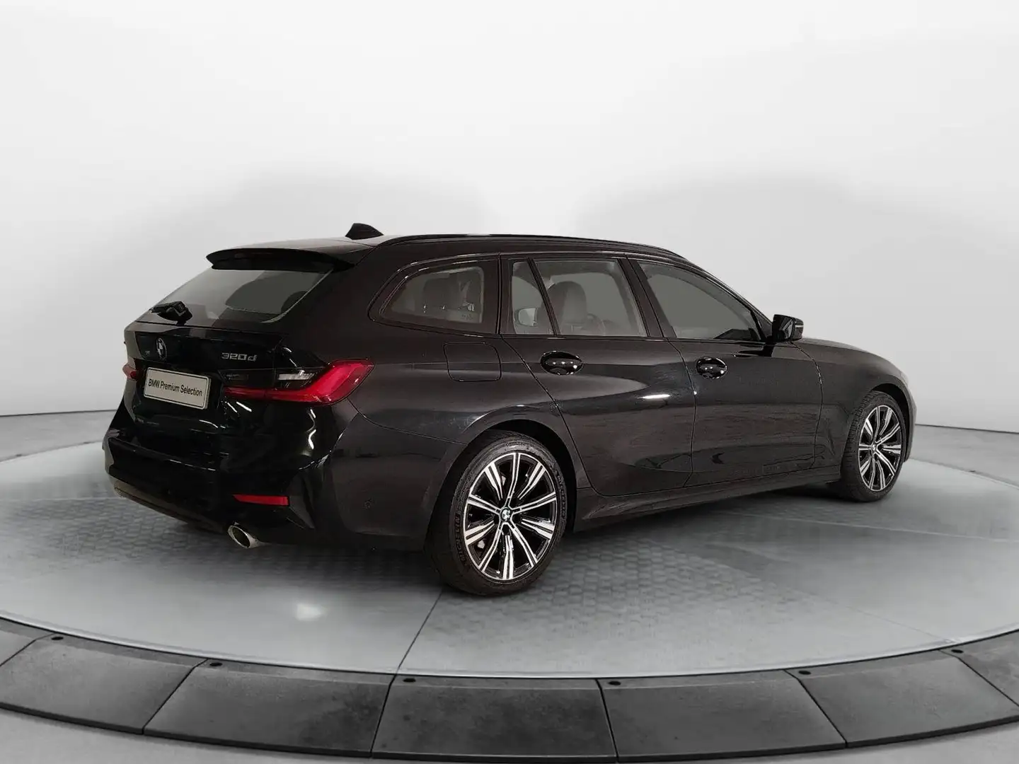 BMW 320 320d xDrive Touring 48V Sport Noir - 2