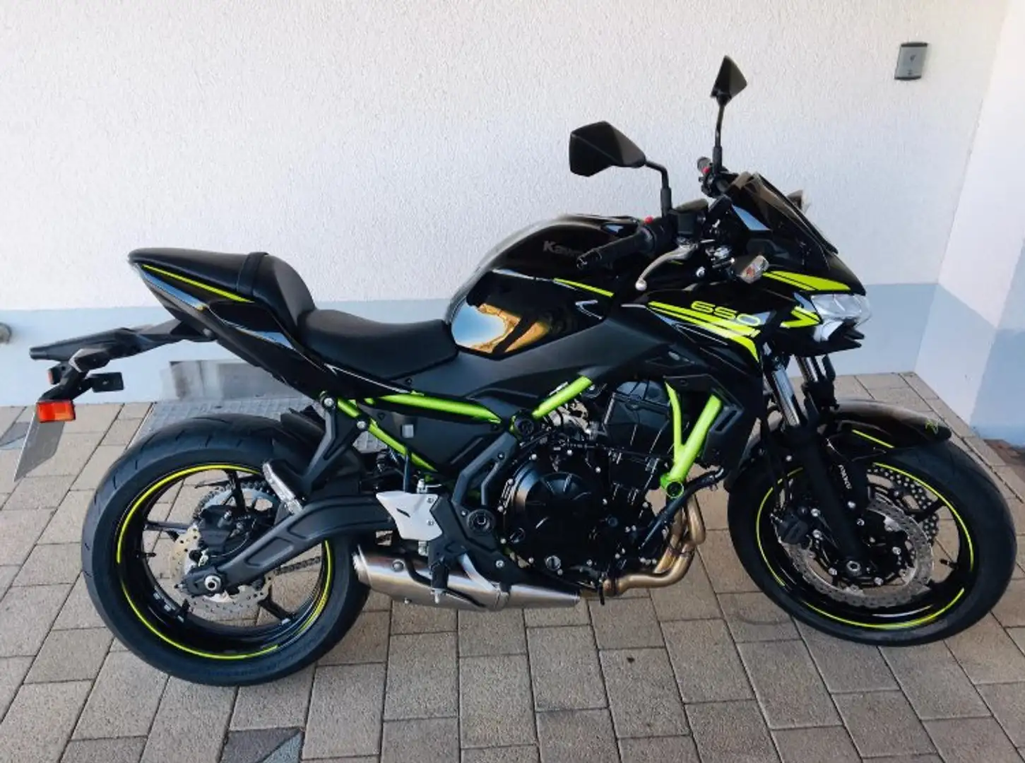 Kawasaki Z 650 Schwarz - 1