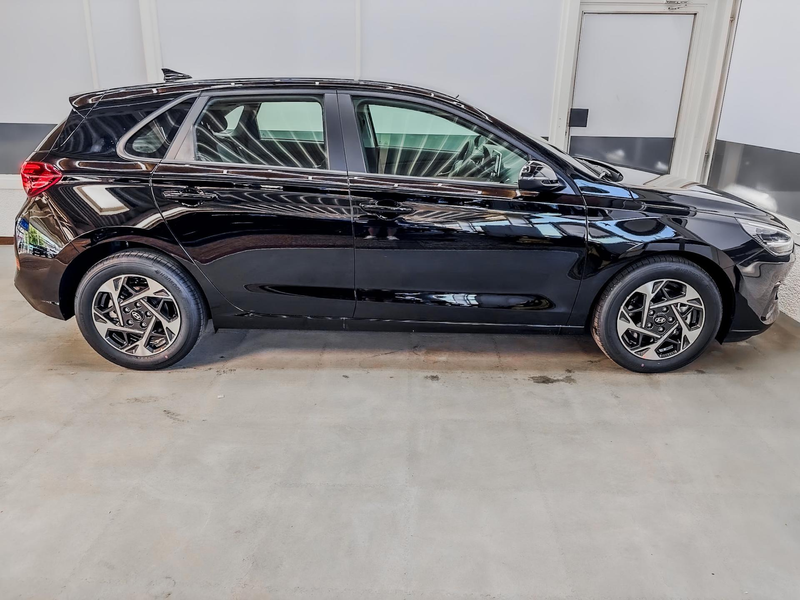 Hyundai i30 STYLE DCT ALU SHZ NAVI RFK PDC 1.6 T-GDi DCT 11... — photo 4