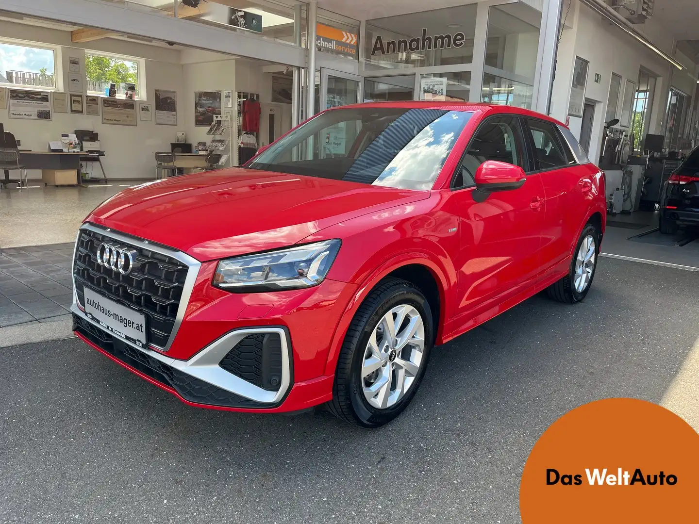 Audi Q2 35 TFSI S line Rouge - 1