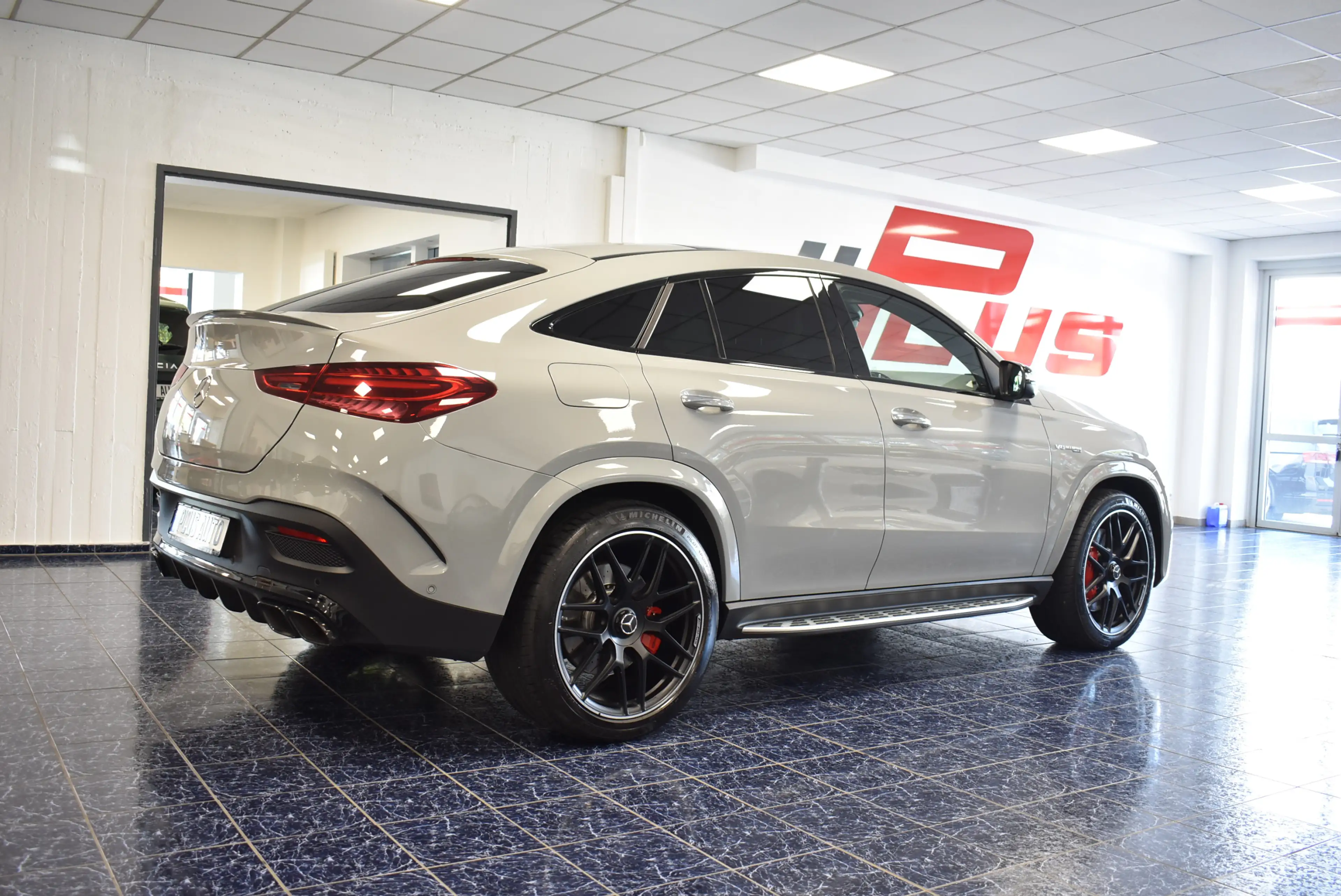 Mercedes-Benz GLE 63 AMG 4M+ Coupe Luft Abgas HUD Panora 360° — photo 4