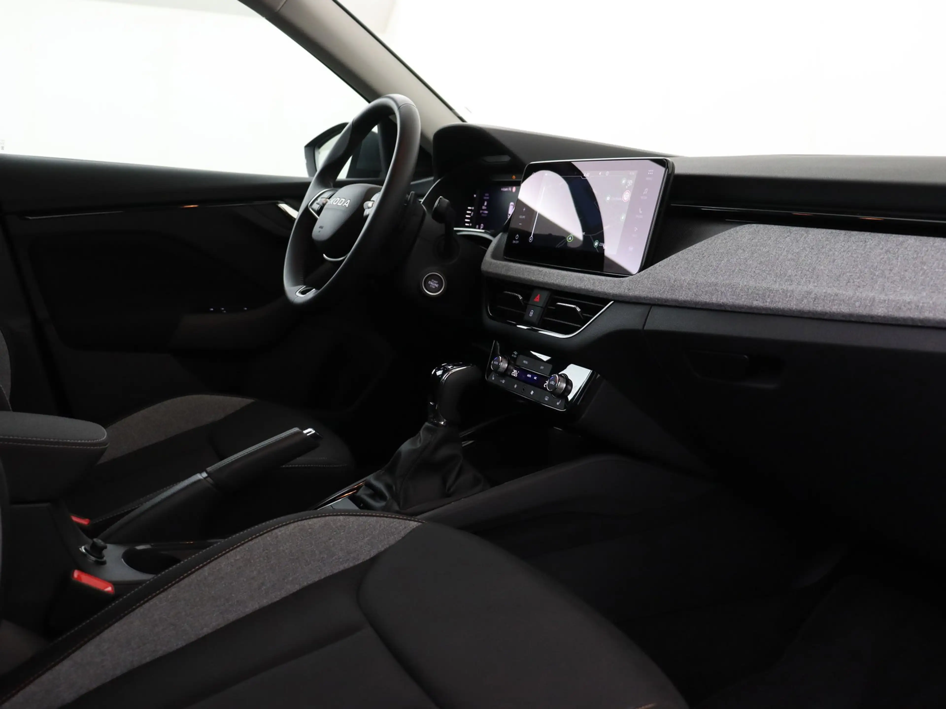 Skoda Kamiq Corporate 1.0 TSI 85kW (115ch) DSG7 — photo 3