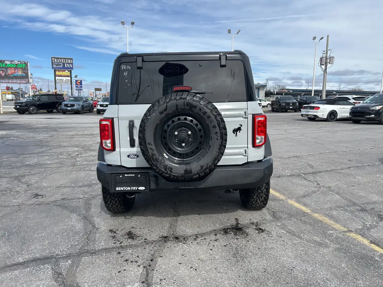 Ford Bronco снимка Ford Bronco