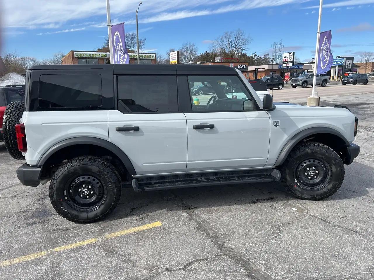 Ford Bronco снимка Ford Bronco