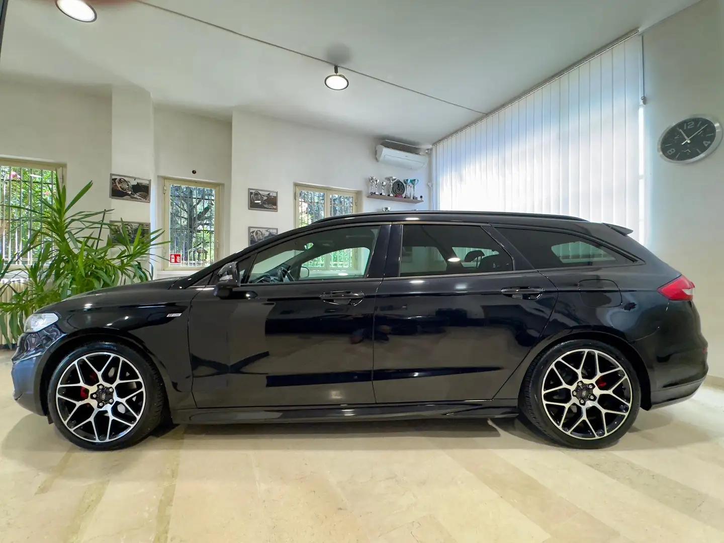 Ford Mondeo Mondeo SW 2.0 Full Hybrid ST-Line, 187 CV, Tetto Nero - 2