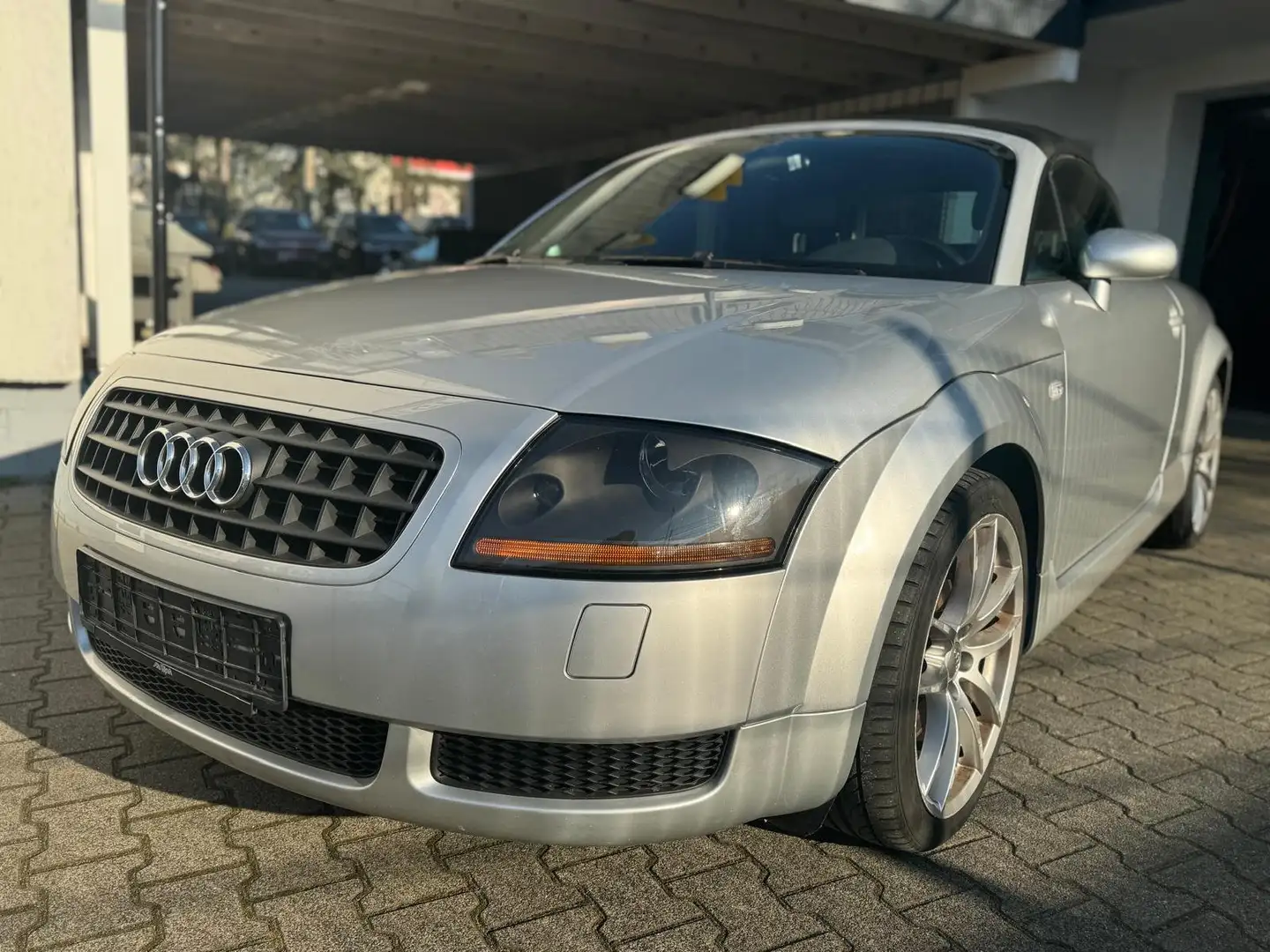 Audi TT 1.8 T Roadster (120kW) Argento - 1