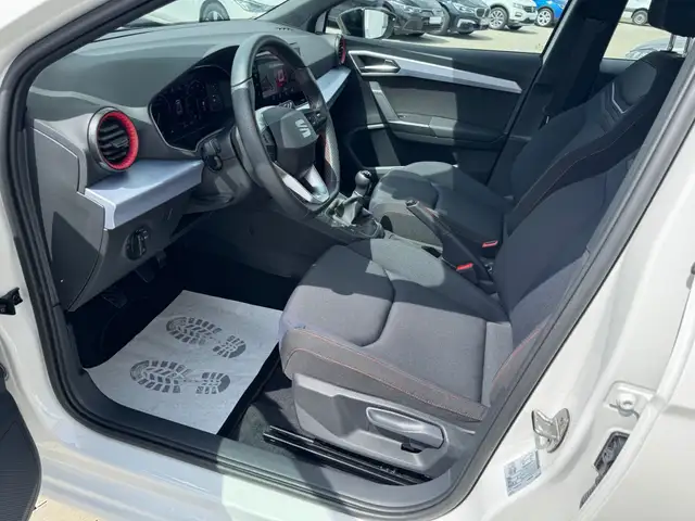Seat Ibiza view 9