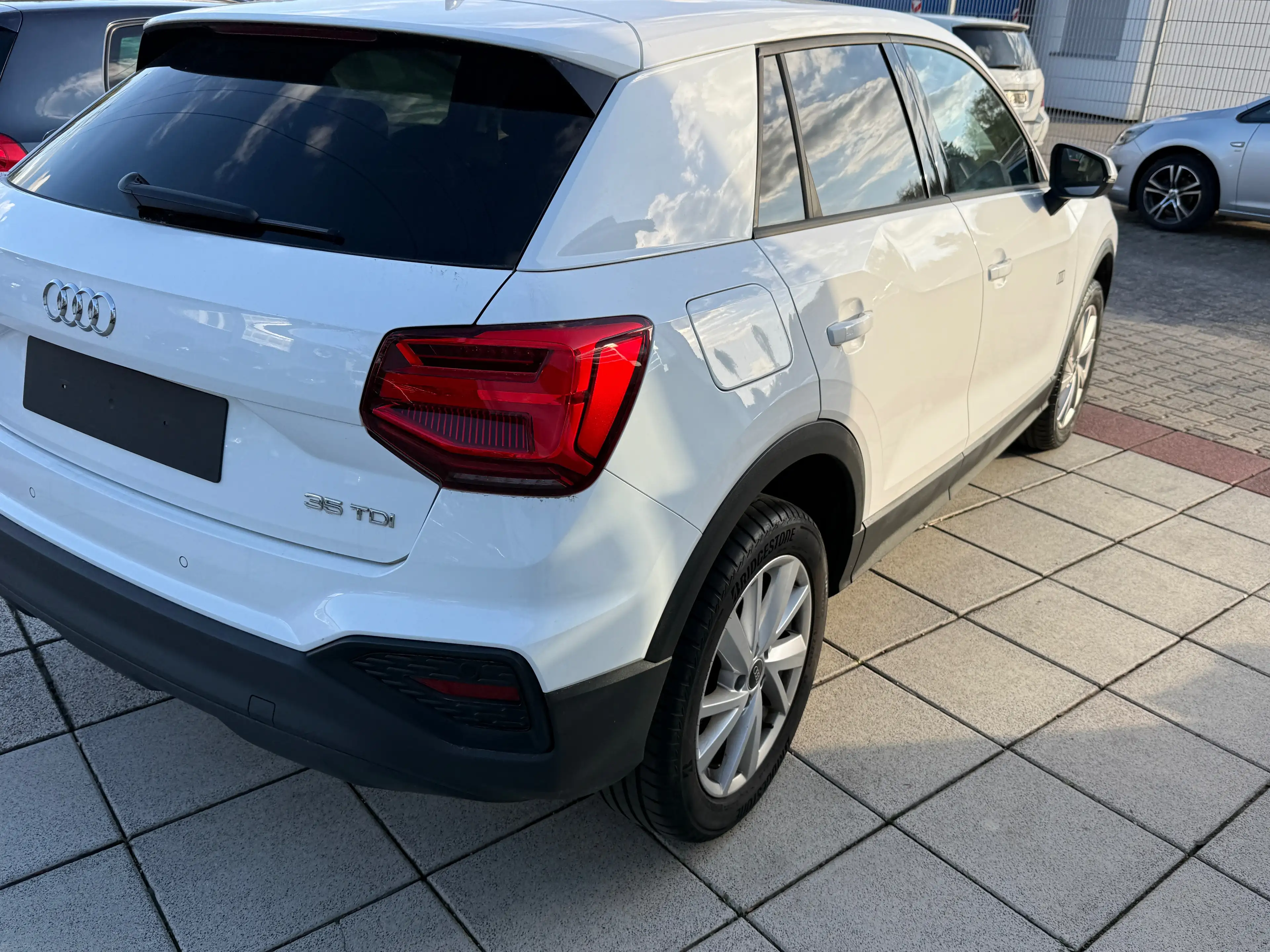 Audi Q2 35 TDI basis — photo 3