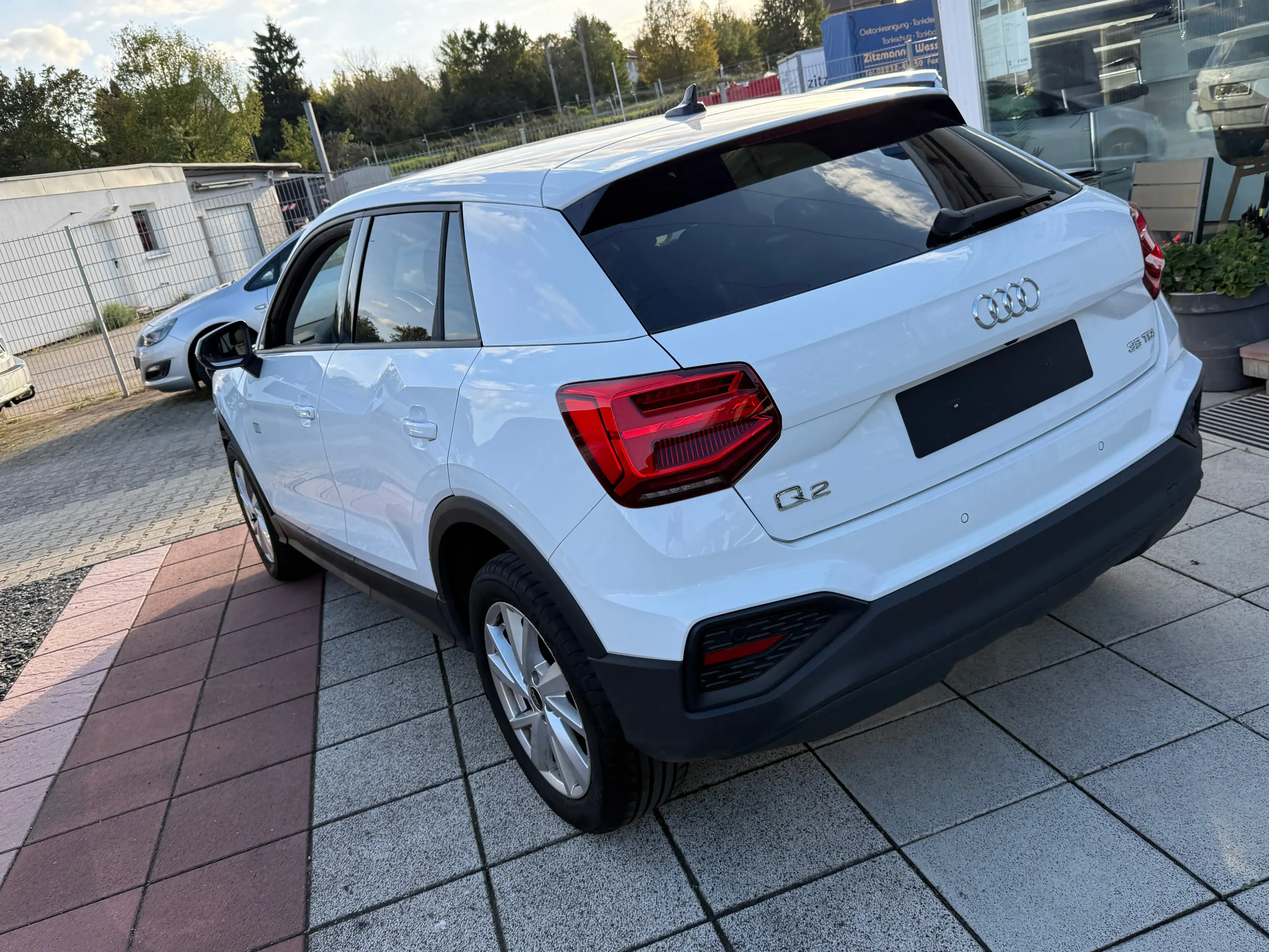 Audi Q2 35 TDI basis — photo 8