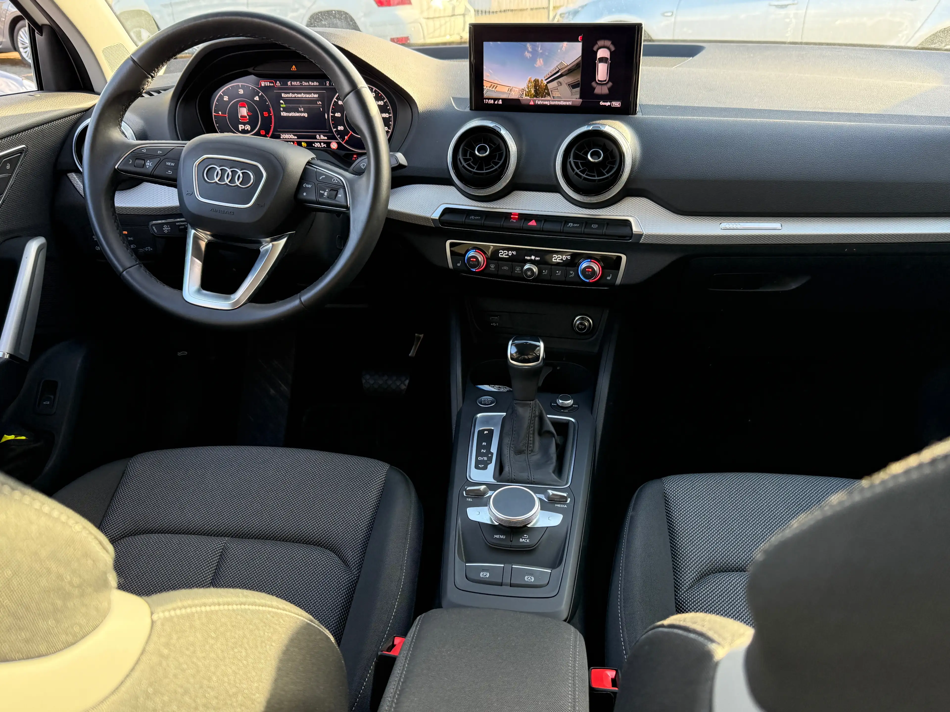 Audi Q2 35 TDI basis — photo 14