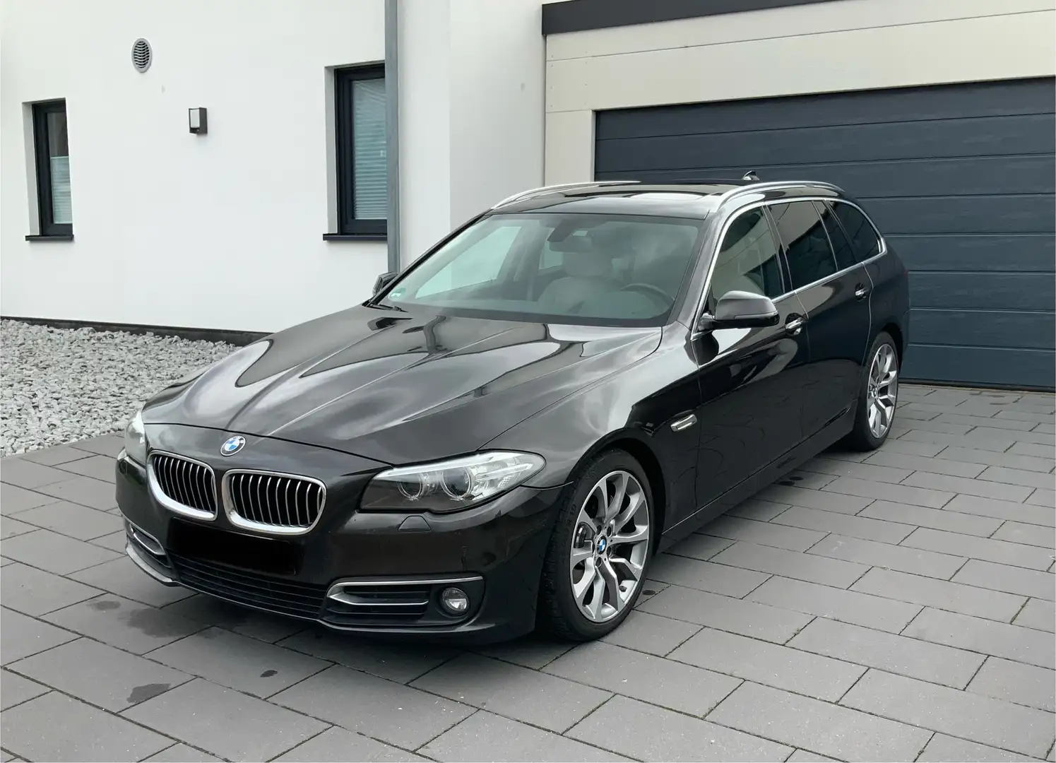 BMW 535 535d Touring Aut. Luxury Line Grey - 1