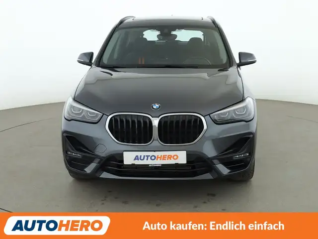 BMW X1 view 9