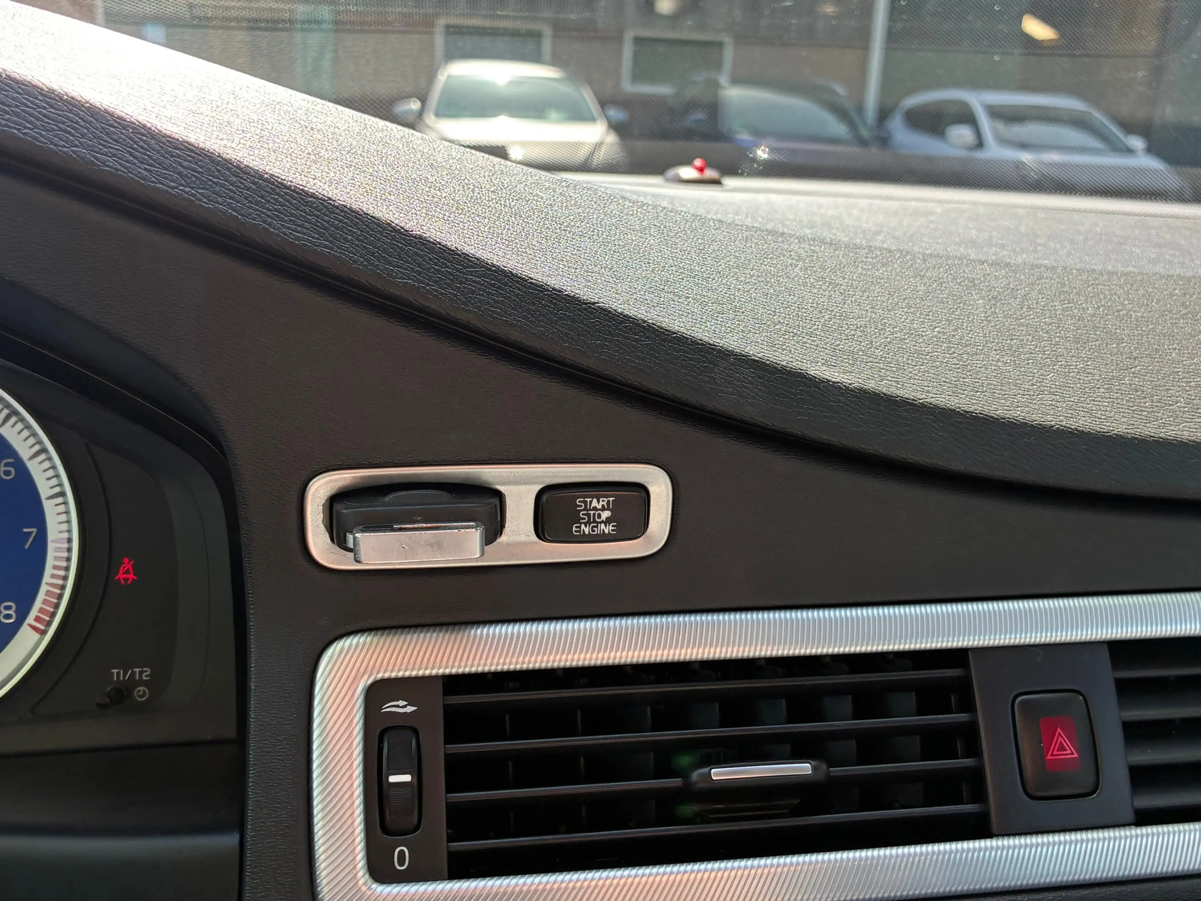 Volvo V70 2.5T Summum | R-Design + Clima + Cruise + Leder nu — photo 20