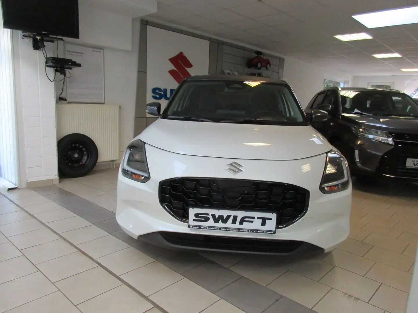 Suzuki Swift 1.2 HYBRID AT Comfort+ Blanc - 2