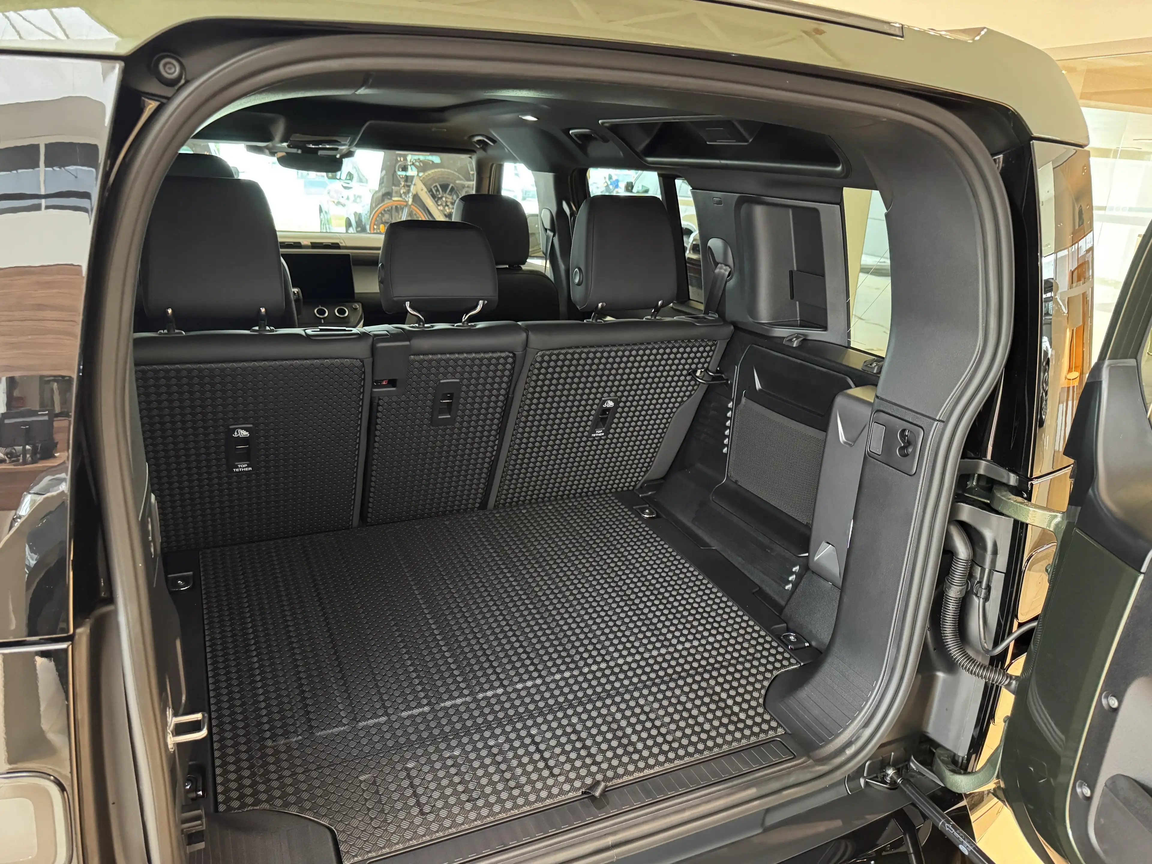 Land Rover Defender 110 D200 S AWD Auto. 26MY — photo 12