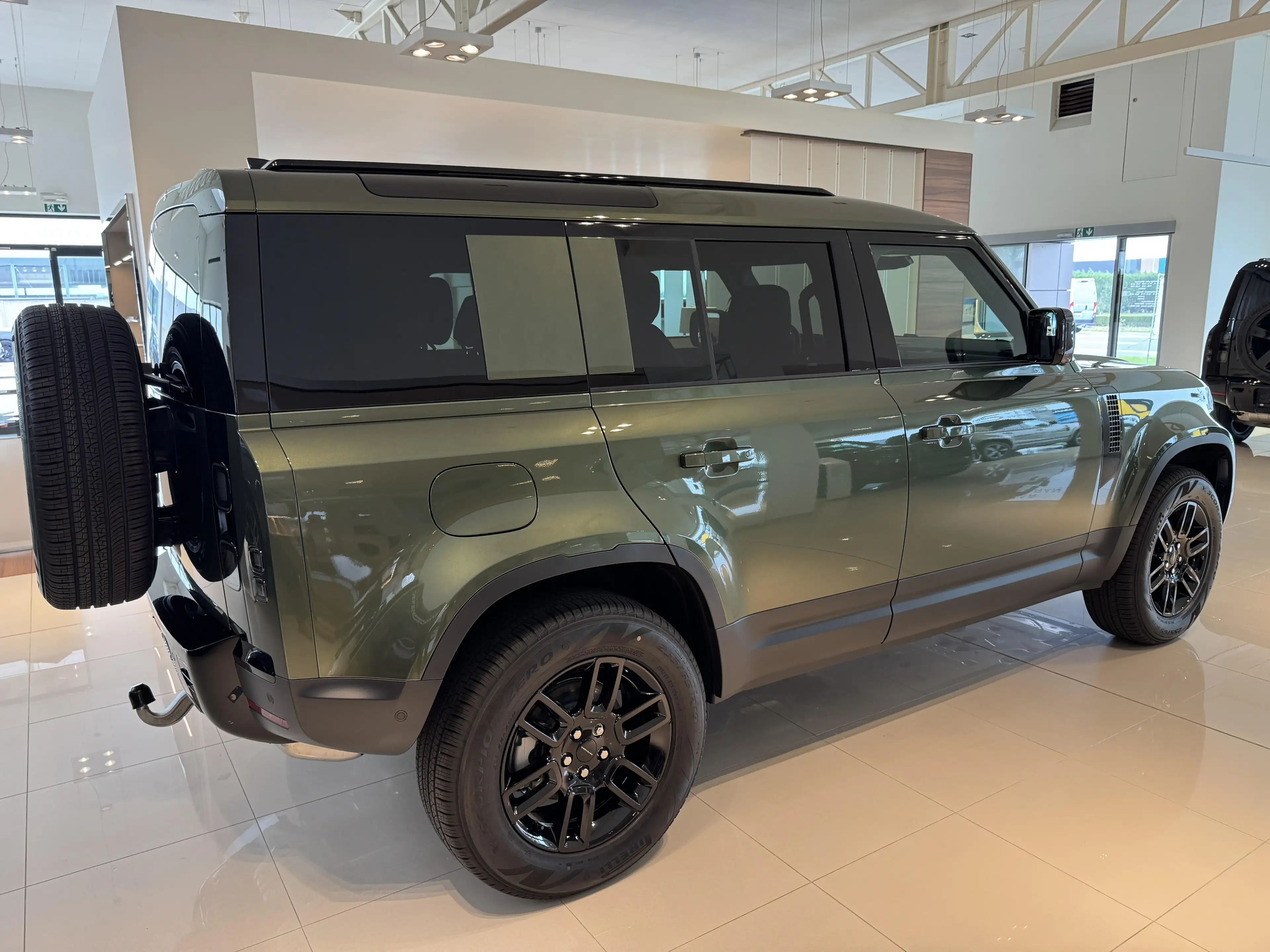 Land Rover Defender 110 D200 S AWD Auto. 26MY — photo 7