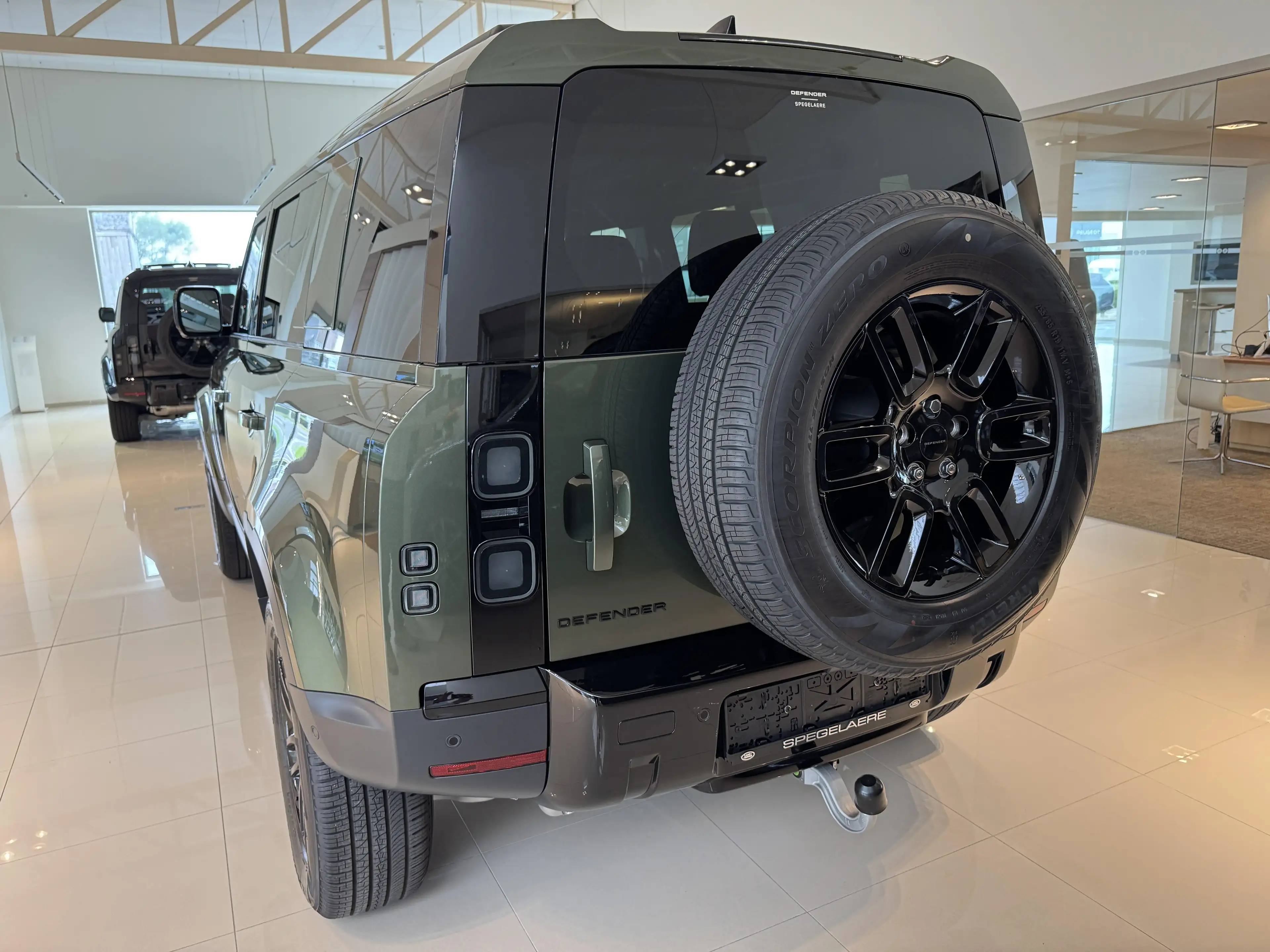 Land Rover Defender 110 D200 S AWD Auto. 26MY — photo 2