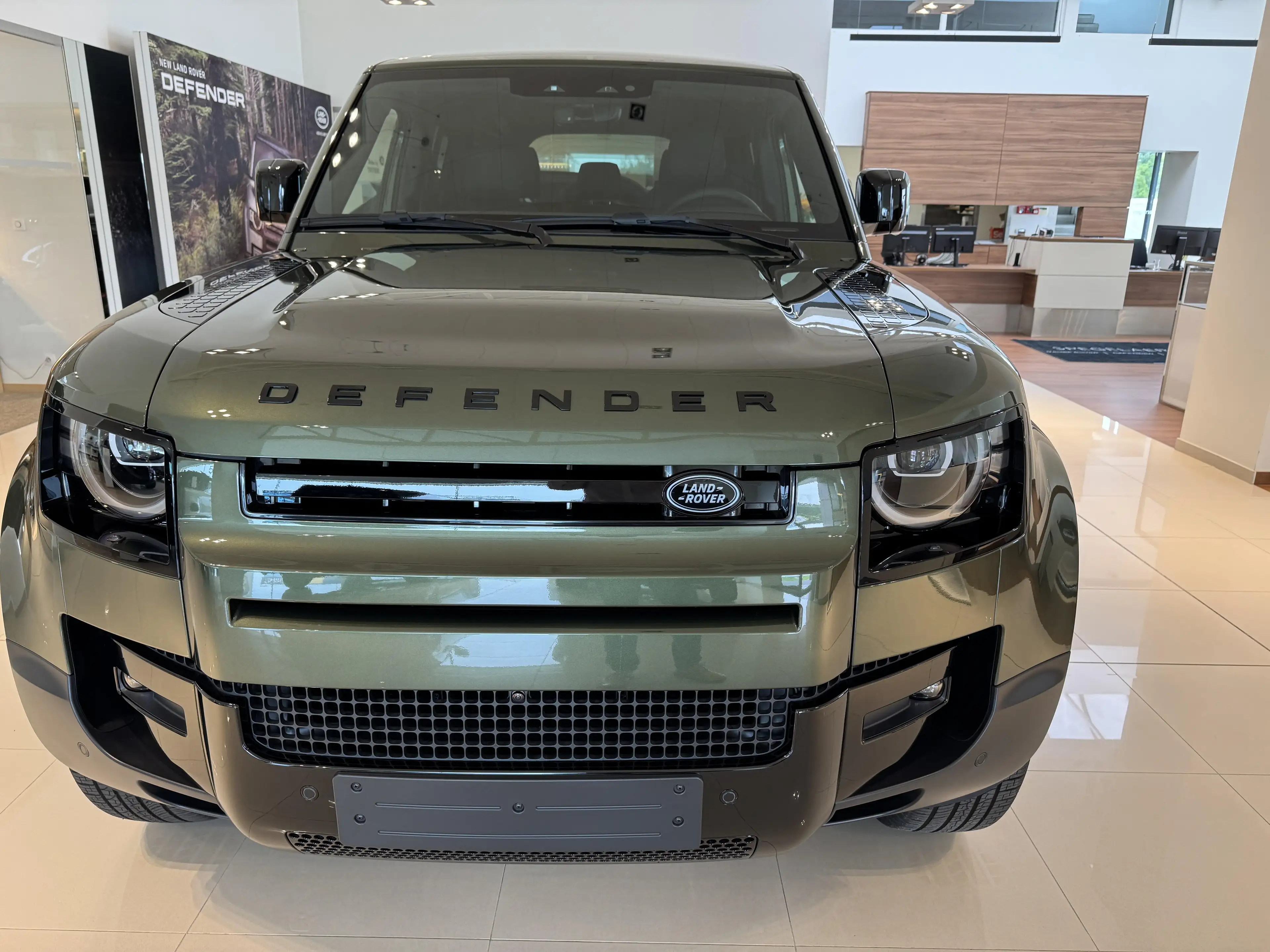 Land Rover Defender 110 D200 S AWD Auto. 26MY — photo 4