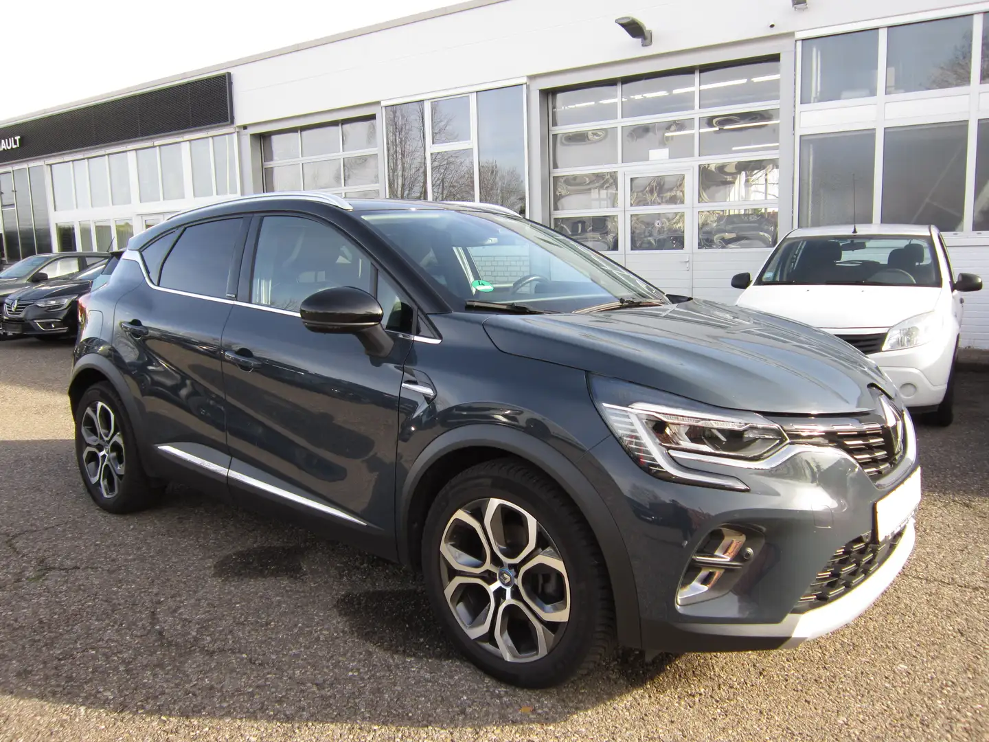 Renault Captur 1,6 E-Tech Plug-in Hybrid 160 Edition One Gris - 1
