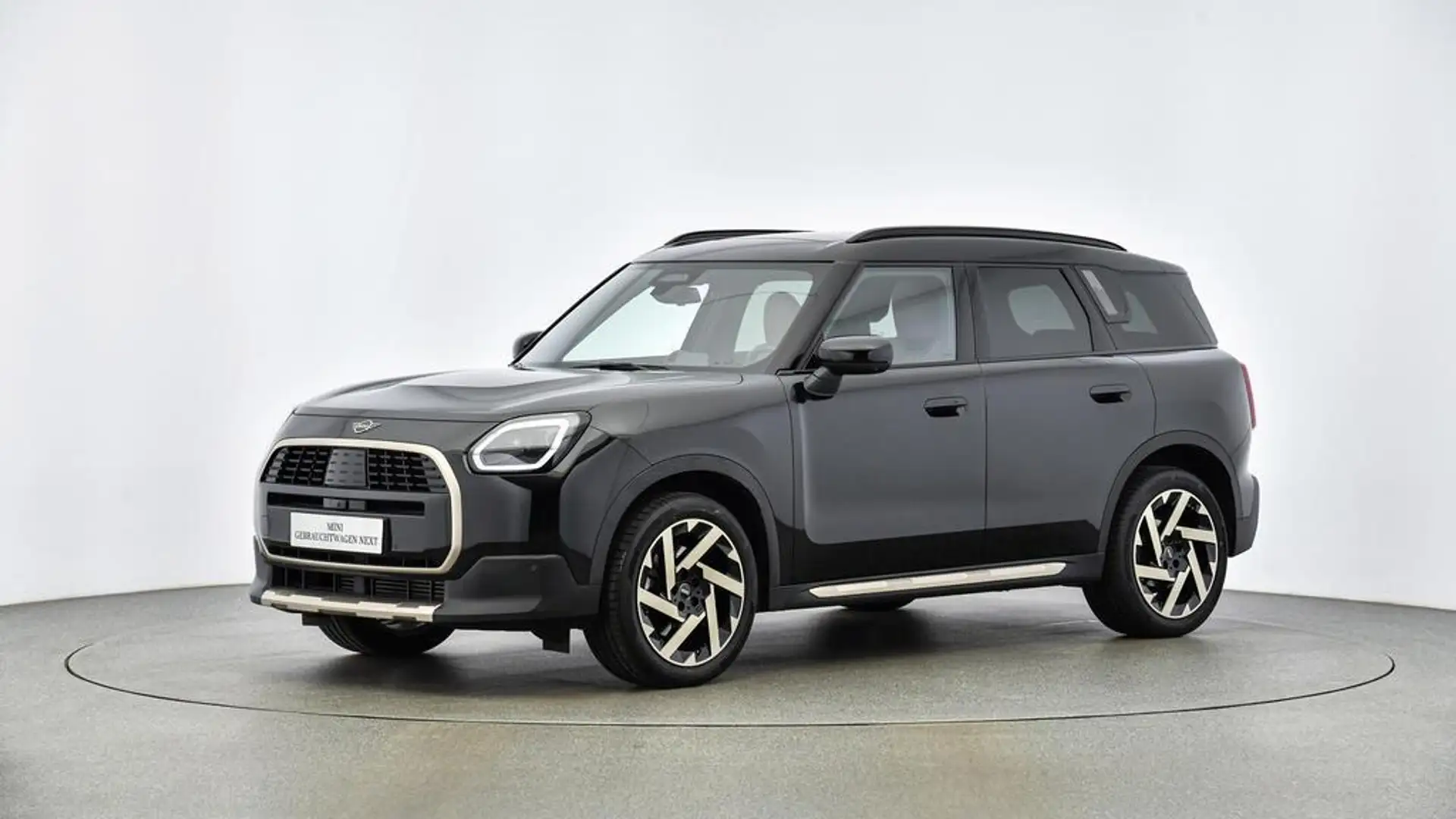 MINI Countryman C Favoured Trim Schwarz - 1