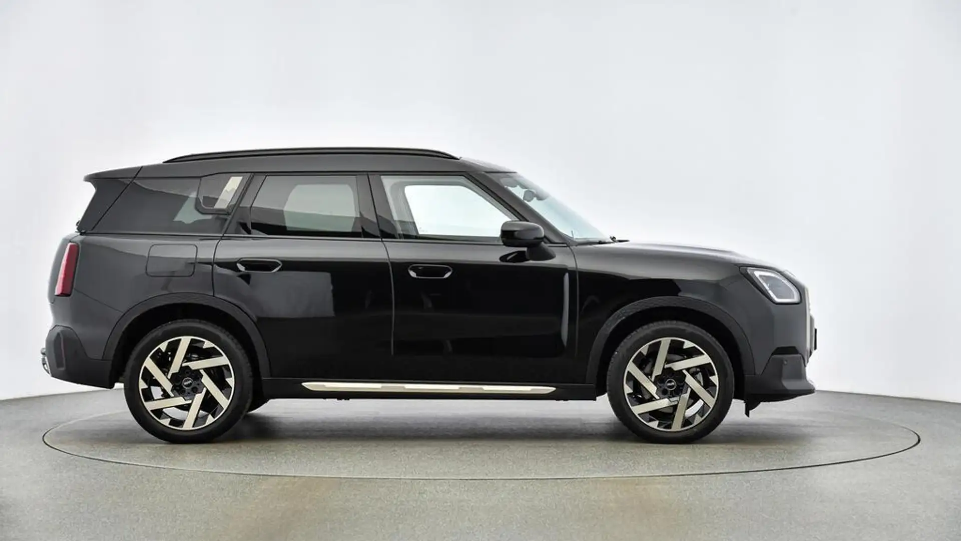 MINI Countryman C Favoured Trim Schwarz - 2