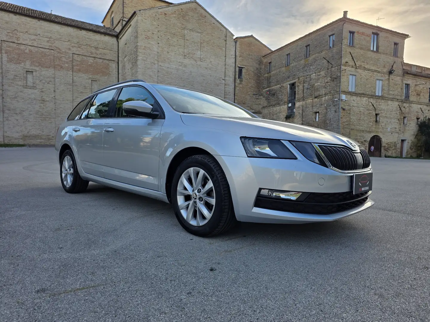Skoda Octavia - Wagon 1.6 TDI 115cv DSG - 1
