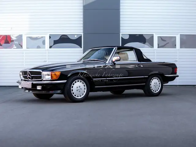 Mercedes-Benz SL 560