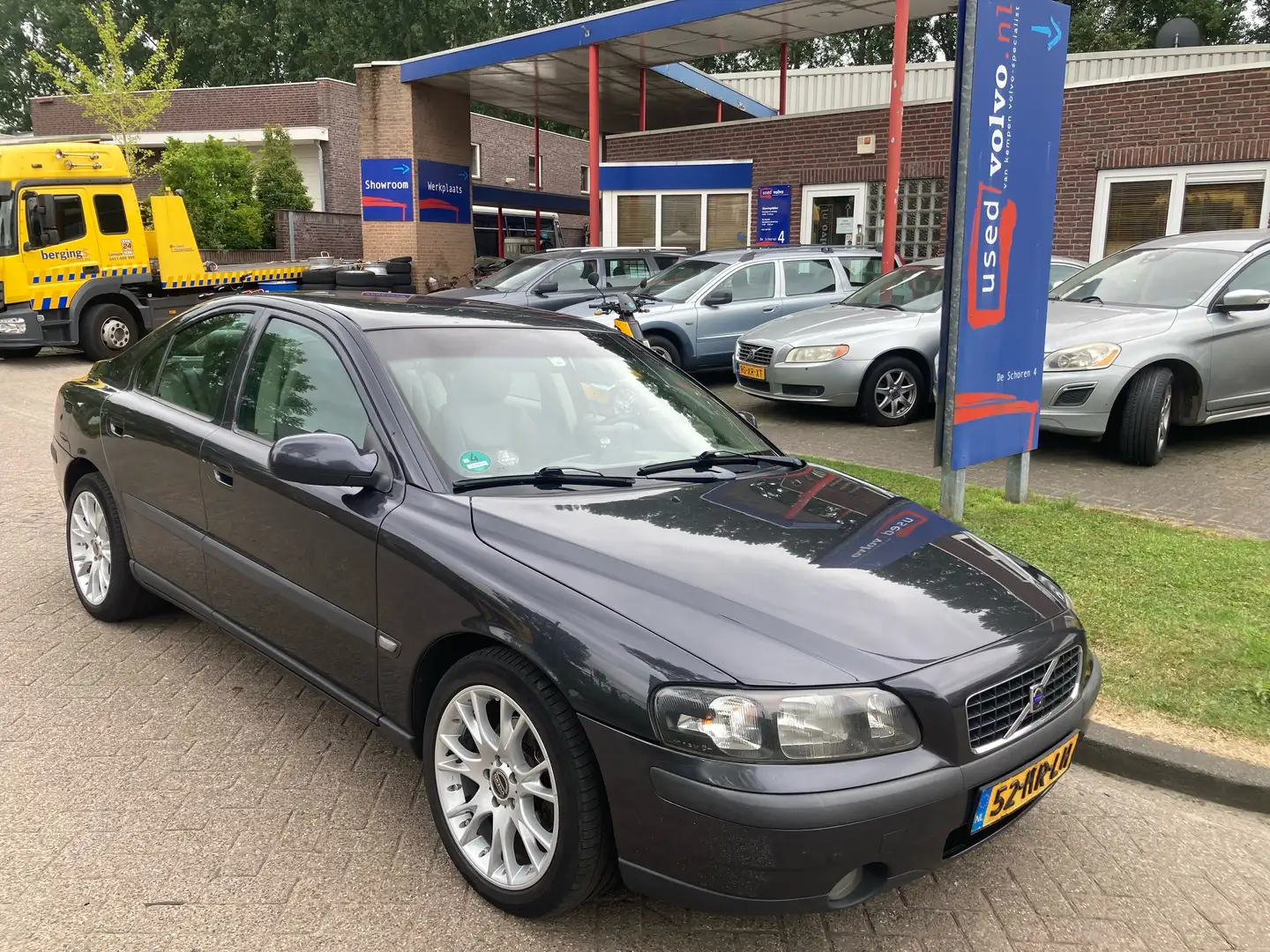 Volvo S60 2.4 163PK D5 Gris - 2
