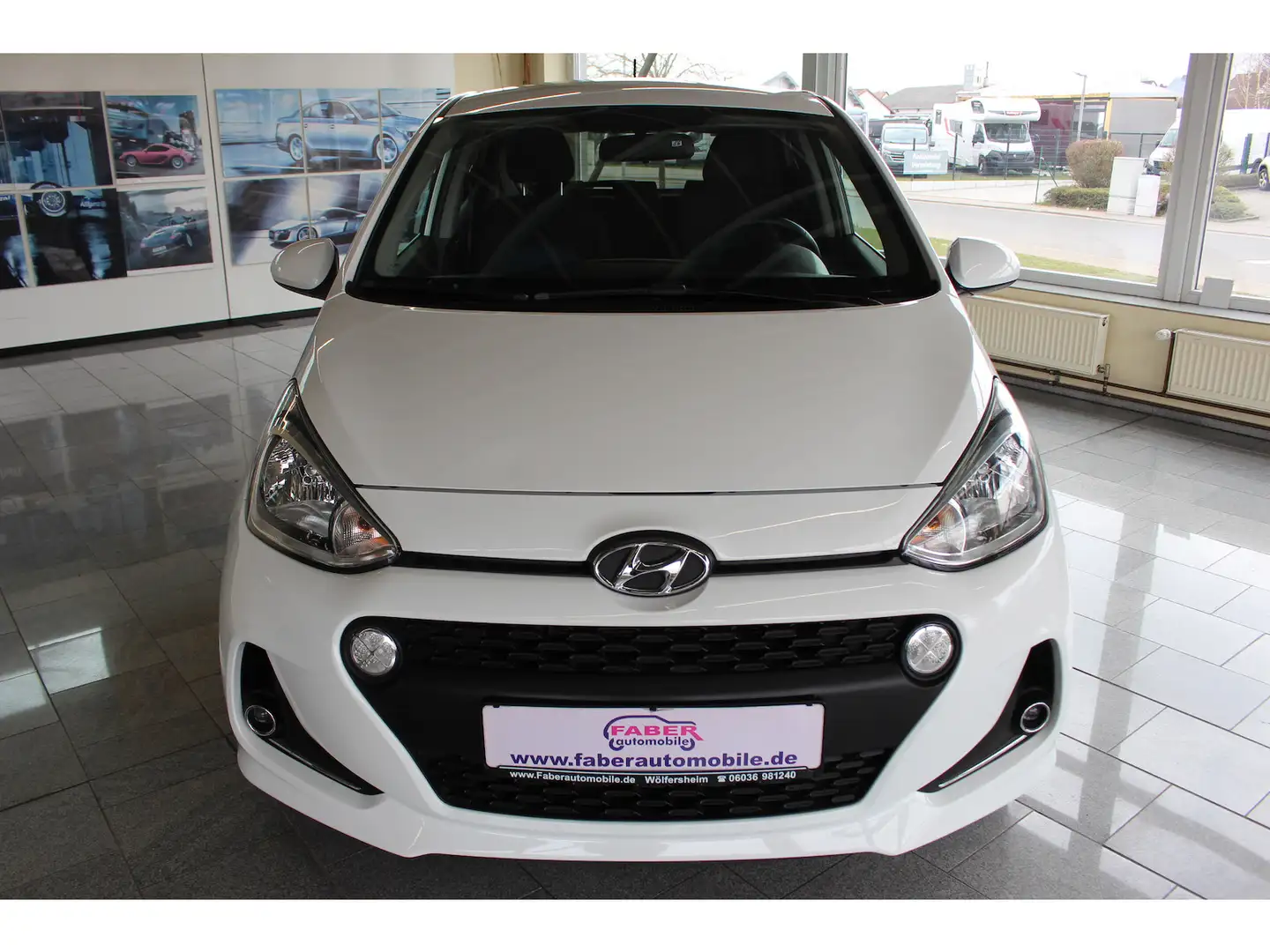 Hyundai i10 Trend,viele Extras,Guter Zustand Weiß - 2