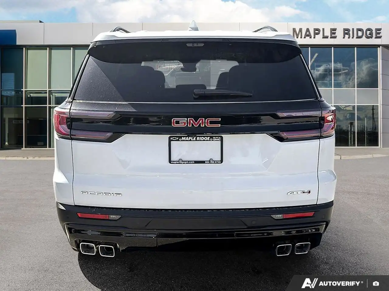 GMC Acadia снимка GMC Acadia