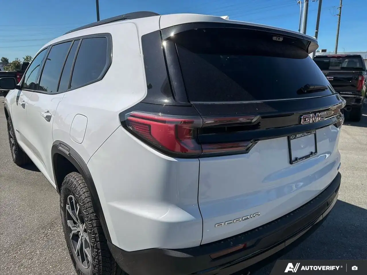 GMC Acadia снимка GMC Acadia