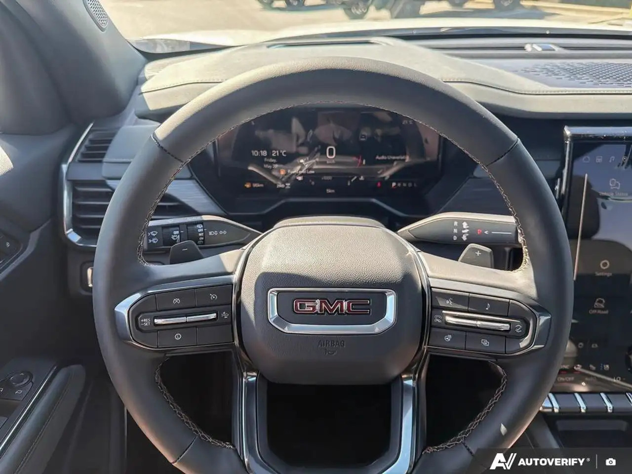 GMC Acadia снимка GMC Acadia
